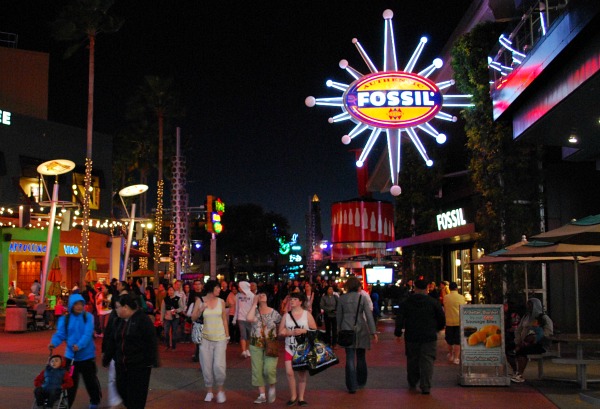 Guide to City Walk at Night 2023 - All CityWalk Clubs and CityWalk
