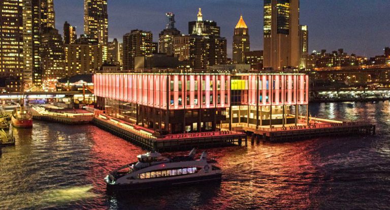 Seaport District, New York - What to see, Pier 17 | Free-City-Guides.com